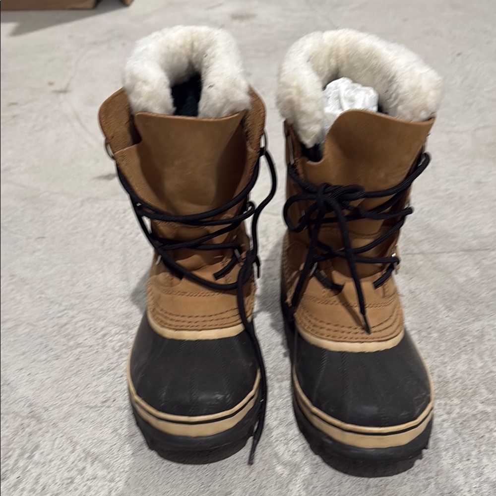 Sorel Cream and Green Winter Boots